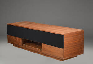 Opus 2, tv-skænk af valnød