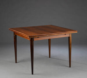  Dansk møbelproducent. Spisebord, palisander.