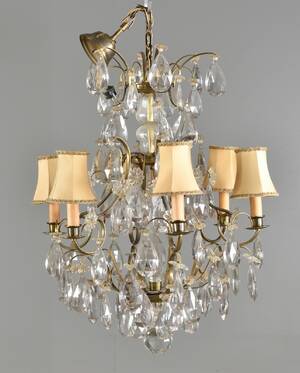 Ljuskrona, barockstil, 1900-tal.  Denna vara har satts till omförsäljning under nytt varunummer4919055