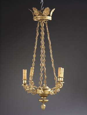 Empireform lysekrone, forgyldt bronze. Monteret til el.