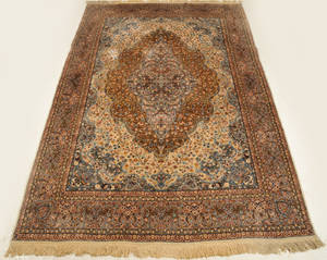 Pakistansk tæppe 327 x 217 cm.