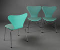 Arne Jacobsen 1902-1971. Tre stole model 3107 3