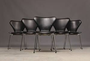Arne Jacobsen. Sæt på 6 stole syveren, model 3107 6