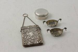 Silver, 4 delar. bland annat. etui