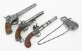 Pistolreplikor 3st samt kruthorn, 1900-talets andra hälft