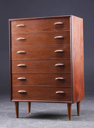Dansk møbelproducent. Kommode af teaktræ