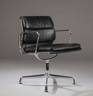 Charles Eames. Soft Pad armstol, Model EA-207 Denne vare er sat til omsalg under nyt varenummer 4220228
