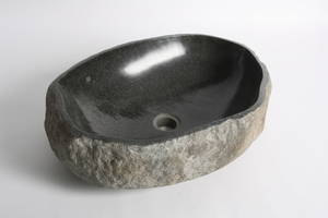 Unika Vask udhugget i stor flodsten