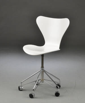 Arne Jacobsen Kontorstole model 3117