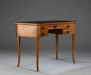 Skrivebord  toiletmøbel 