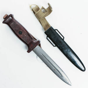 KNIV