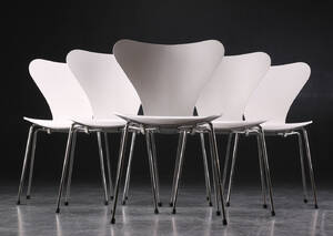 Arne Jacobsen. Seks Syver-stole, Model 3107 6  Denne vare er sat til omsalg under nyt varenummer 4292495