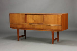 Dansk møbelproducent. Skænk