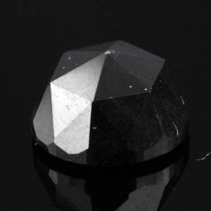 Uindfattet behandlet sort diamant ca 3.91  ct.