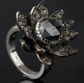 Diamant ring.