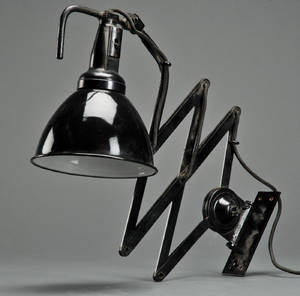 Sakselampe af sortlakeret metal, 1930erne