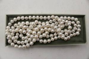 Halsband, odlade sötvatttenspärlor