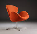 Arne Jacobsen. Hvilestol model 3320 Svanen