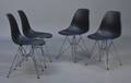 Charles Eames. Et sæt på fire stole, model DSR, ny højde 4 