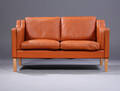 Dansk møbelproducent. To-pers. lædersofa
