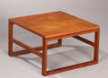 Dansk møbelproducent. Sofabord af teaktræ.
