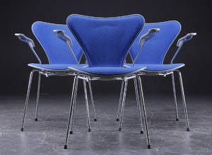Arne Jacobsen. Tre armstole, model 3207 3
