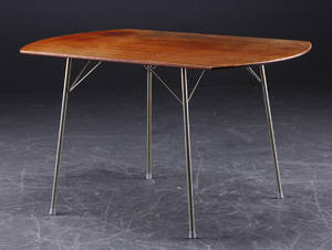 Dansk møbeldesign. Bord af teak og stål