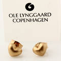 Ole Lynggaard. Et par hjerteformede ørestikker af 14 kt. guld. 2