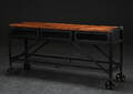 Skænk i metal. Rustikt look. Industrielt design