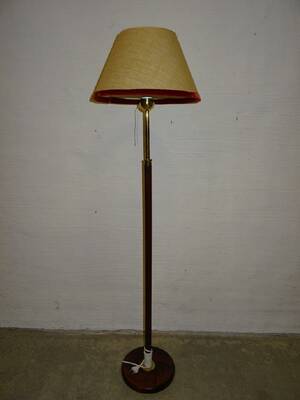 Golvlampa