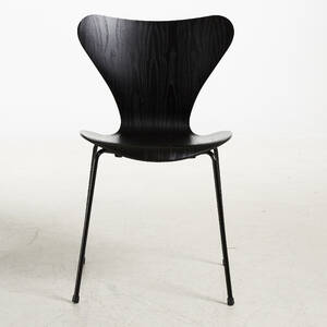 Arne Jacobsen stol Sjuan 3107