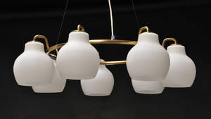 Vilhelm Lauritzen, BG ringkrone, opalglas og messing