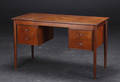 Dansk Møbelproducent. Skrivebord af teaktræ
