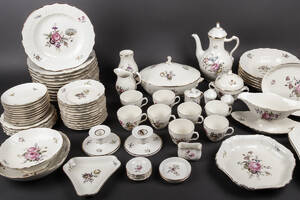 Royal Copenhagen. Frijsenborg service af porcelæn 74