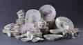 Frijsenborg service, porcelæn. Kgl.P., primært II.-III. sort. 103