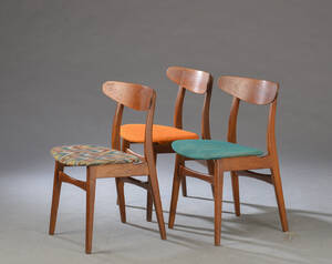  Hans J. Wegner. Tre stole model CH-23 3