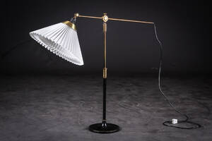 Kaare  Esben Klint. Bordlampe, model 319  