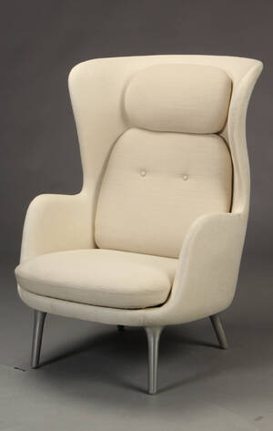 Jaime Hayon for Fritz Hansen. Ro lænestol, model JH1