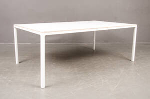 T-12 matbord från Hay i vitt laminatt