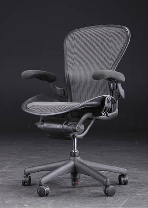 Donald Chadwick  William Stump. Aeron Multijusterbar kontorstol