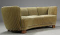 Dansk møbelproducent. Banansofa, 1940erne Denne vare er sat til omsalg under nyt varenummer 4683660