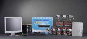 Komplet overvågningssystem. DVR-kit med 8 kameraer