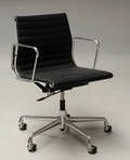 Charles Eames. Kontorstol i Full Leather, model EA-117 