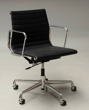 Charles Eames. Kontorstol i Full Leather, model EA-117 