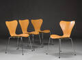 Arne Jacobsen. Sæt på fire stole af bøg Syveren, model 3107 4