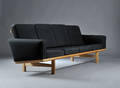 H. J. Wegner. Fire-pers. sofa, model GE-236