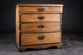 Kommode af egetræ, 1800-tallet