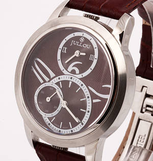 JULLOU. Dansk design. Armbåndsur, model nr. 006-06-02-02