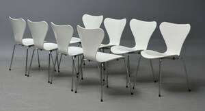 Arne Jacobsen. Sæt på otte stole, model 3107, Syveren 8