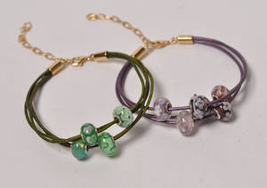 Charlotte Borgen, 2 armbånd med beads 2